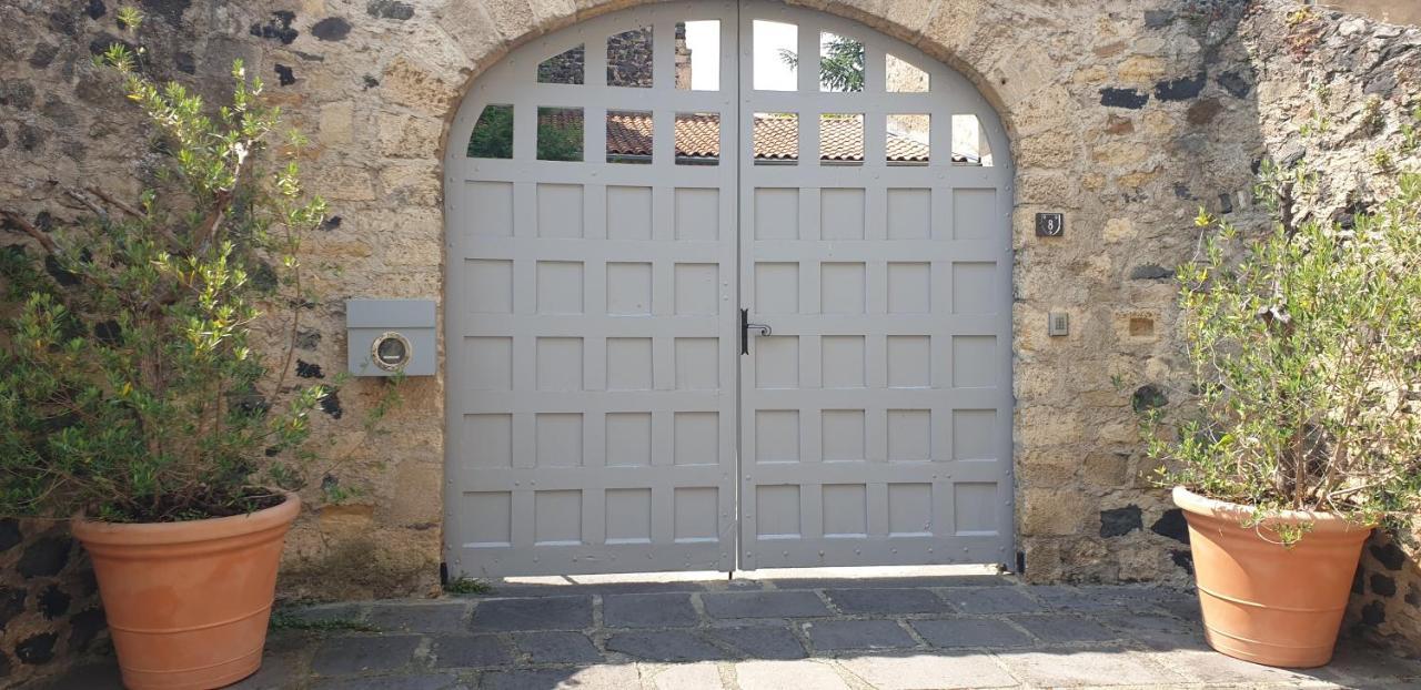 La Tour Noble Bed & Breakfast Saint-Saturnin  Ngoại thất bức ảnh